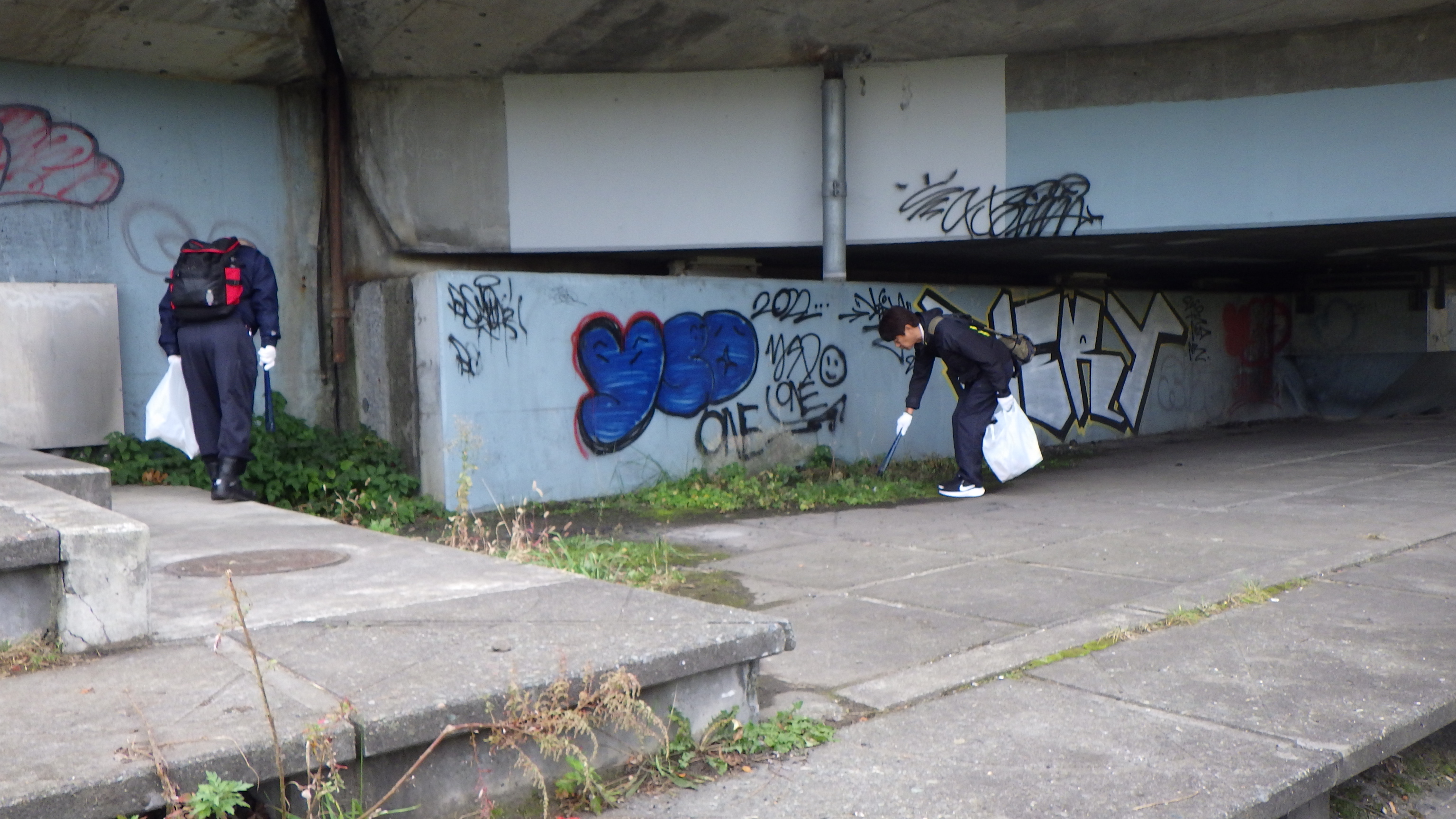 豊平川河川敷の清掃を実施しました。 | 日本高圧コンクリート株式会社